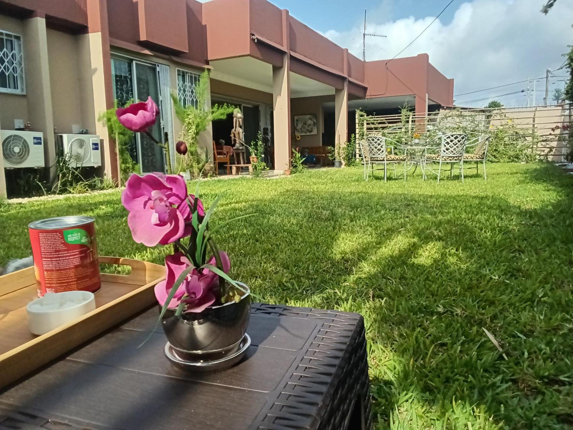 Maison Katia Abidżan Zewnętrze zdjęcie